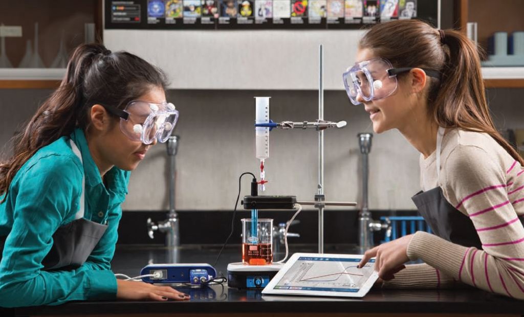 Classroom titration with Advanced chemistry sensor and Drop Counter